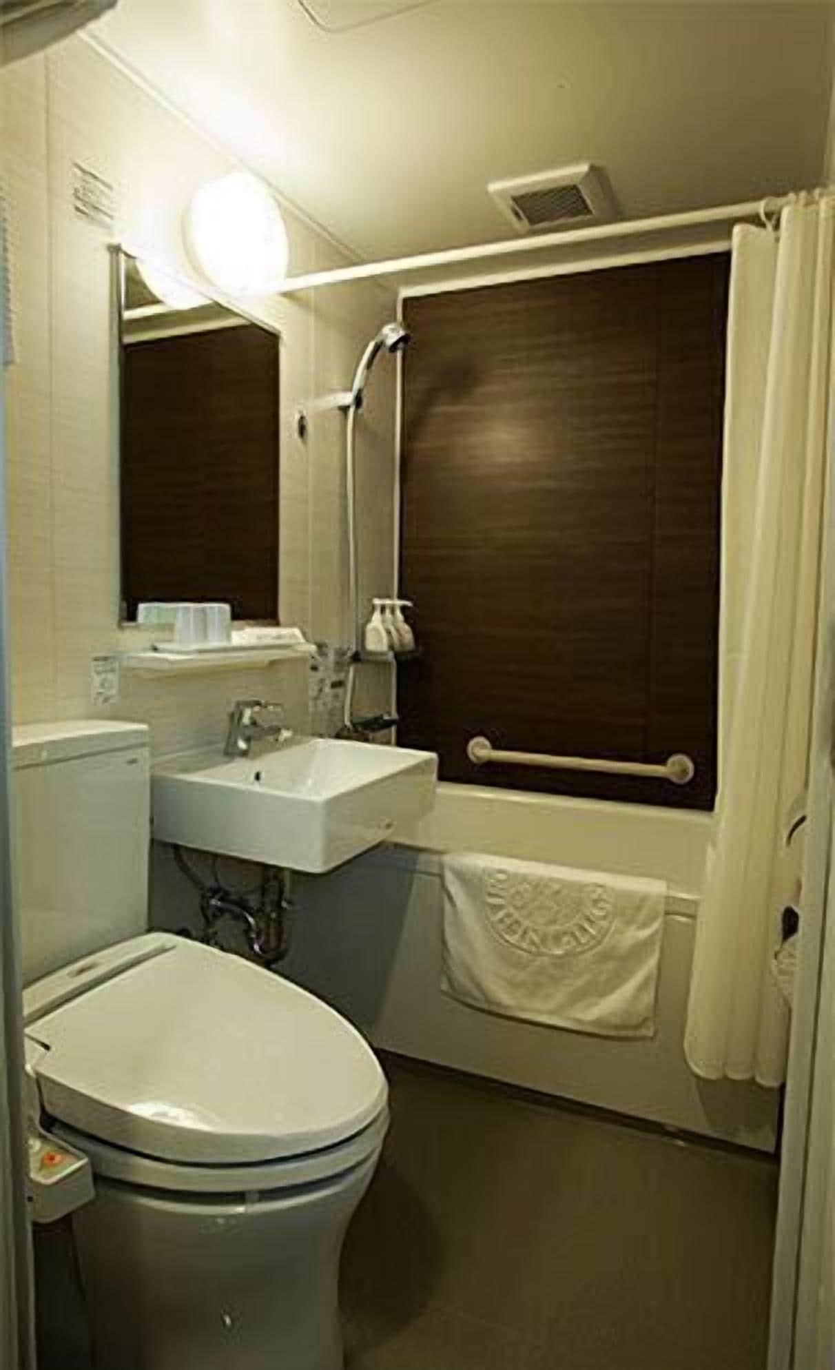 Hiroshima Intelligent Hotel Stadium Mae Buitenkant foto